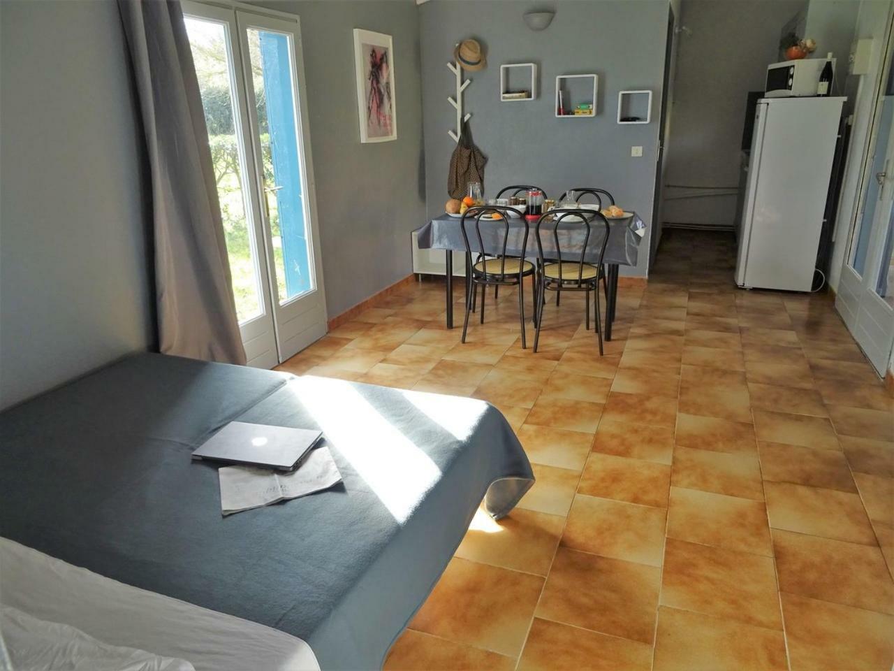 Domaine Le Moulin Neuf Hotel Saint-Quentin-la-Poterie Luaran gambar